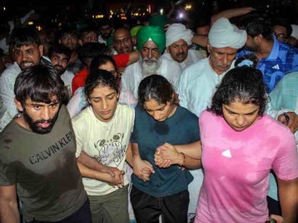 Wrestlers to suspend protest against Brij Bhushan till June 15 | Wrestlers to suspend protest against Brij Bhushan till June 15 Wrestlers to suspend protest against Brij Bhushan till June 15 | Wrestlers to suspend protest against Brij Bhushan till June 15