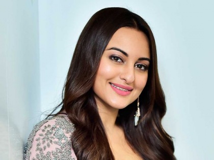 COVID-19:India cannot afford another lockdown says, Sonakshi Sinha | COVID-19:India cannot afford another lockdown says, Sonakshi Sinha