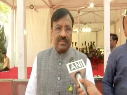 BJP leader Sudhir Mungantiwar seeks probe into Delhi violence | BJP leader Sudhir Mungantiwar seeks probe into Delhi violence BJP leader Sudhir Mungantiwar seeks probe into Delhi violence | BJP leader Sudhir Mungantiwar seeks probe into Delhi violence