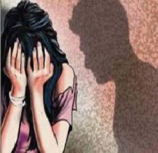 Mumbai: Man booked for raping woman and extorting money from her | Mumbai: Man booked for raping woman and extorting money from her