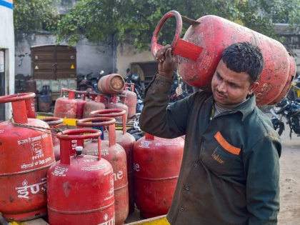 LPG to introduce fix cap limit for cylinder users in a year | LPG to introduce fix cap limit for cylinder users in a year