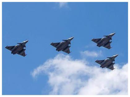 Air Force pilot from Maharashtra part of Bastille Day parade flypast witnessed by PM Modi | Air Force pilot from Maharashtra part of Bastille Day parade flypast witnessed by PM Modi