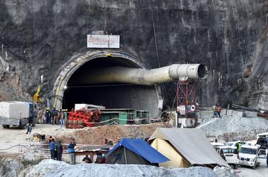 Uttarakhand tunnel collapse: Rescue operation enters day 11, location identified for vertical drilling | Uttarakhand tunnel collapse: Rescue operation enters day 11, location identified for vertical drilling Uttarakhand tunnel collapse: Rescue operation enters day 11, location identified for vertical drilling | Uttarakhand tunnel collapse: Rescue operation enters day 11, location identified for vertical drilling