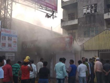 Baramati: Big fire at Chaitrali Hotel in Baramati | Baramati: Big fire at Chaitrali Hotel in Baramati