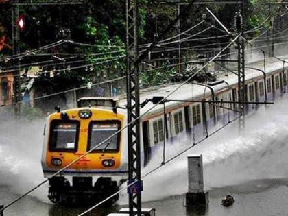 Mumbai Rains: Central line trains running late by 15-20 minutes due to waterlogging at Kalyan station | Mumbai Rains: Central line trains running late by 15-20 minutes due to waterlogging at Kalyan station