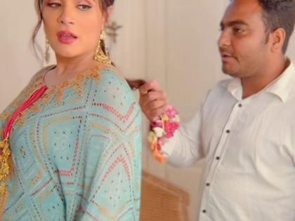 Richa Chadha Pays Homage to an Iconic Song From ‘Hum Dil de Chuke Sanam’ in a Fun Cute Video With Her Spot Dada (Watch Video) | Richa Chadha Pays Homage to an Iconic Song From ‘Hum Dil de Chuke Sanam’ in a Fun Cute Video With Her Spot Dada (Watch Video) Richa Chadha Pays Homage to an Iconic Song From ‘Hum Dil de Chuke Sanam’ in a Fun Cute Video With Her Spot Dada (Watch Video) | Richa Chadha Pays Homage to an Iconic Song From ‘Hum Dil de Chuke Sanam’ in a Fun Cute Video With Her Spot Dada (Watch Video)