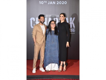 Chhapaak Celebrity Reviews: Bollywood heaps praise on Deepika Padukone and Meghna Gulzar | Chhapaak Celebrity Reviews: Bollywood heaps praise on Deepika Padukone and Meghna Gulzar