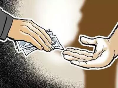 Maharashtra: 3 gram panchayat functionaries booked for bribery in Gondia | Maharashtra: 3 gram panchayat functionaries booked for bribery in Gondia