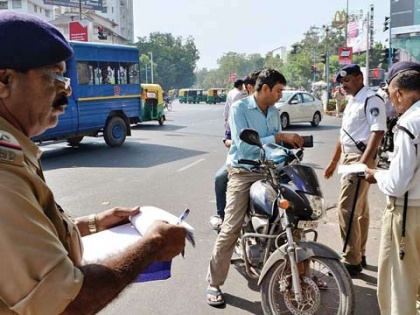 Whopping 5.5 crore E-challan dues cleared by motorists in Maharashtra fearing Lok Adalat | Whopping 5.5 crore E-challan dues cleared by motorists in Maharashtra fearing Lok Adalat