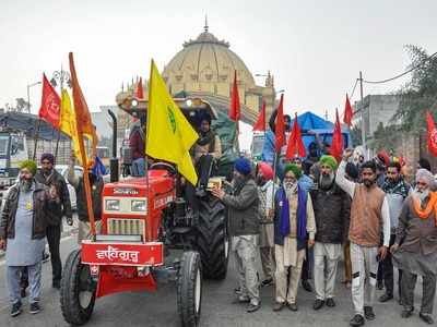 Farmer part of tractor rally dies, protesters blame cops for negligence | Farmer part of tractor rally dies, protesters blame cops for negligence