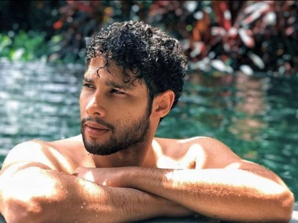 Siddhant Chaturvedi in home quarantine after testing positive for COVID-19 | Siddhant Chaturvedi in home quarantine after testing positive for COVID-19