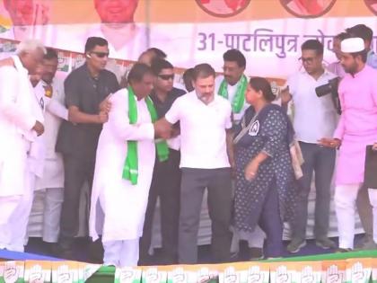 Rahul Gandhi Escapes Unhurt After Portion of Stage Collapses At Bihar's Paliganj Rally (Watch Video) | Rahul Gandhi Escapes Unhurt After Portion of Stage Collapses At Bihar's Paliganj Rally (Watch Video)