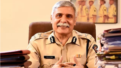 Commissioner Sanjay Pandey will interact directly with Mumbaikars; Shared personal phone number | Commissioner Sanjay Pandey will interact directly with Mumbaikars; Shared personal phone number Commissioner Sanjay Pandey will interact directly with Mumbaikars; Shared personal phone number | Commissioner Sanjay Pandey will interact directly with Mumbaikars; Shared personal phone number