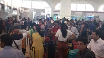 Server down at Mumbai International Airport, check-ins for all airlines affected | Server down at Mumbai International Airport, check-ins for all airlines affected