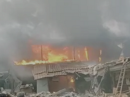 Mumbai: Fire breaks out near Andheri East, several shops gutted | Mumbai: Fire breaks out near Andheri East, several shops gutted Mumbai: Fire breaks out near Andheri East, several shops gutted | Mumbai: Fire breaks out near Andheri East, several shops gutted