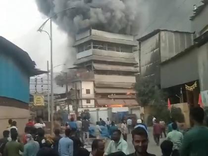 Massive Fire Breaks Out at Chemical Factory in Navi Mumbai's Pawane MIDC | Massive Fire Breaks Out at Chemical Factory in Navi Mumbai's Pawane MIDC