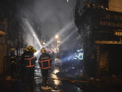 Fire breaks out in Masjid Bunder building, no injuries reported | Fire breaks out in Masjid Bunder building, no injuries reported