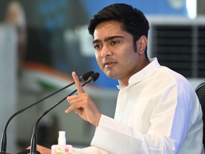 TMC party leader Abhishek Banerjee and others booked for misbehaving with cops | TMC party leader Abhishek Banerjee and others booked for misbehaving with cops