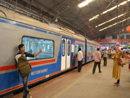 Western Railways to allow passengers with 2nd class tickets to travel in AC trains | Western Railways to allow passengers with 2nd class tickets to travel in AC trains