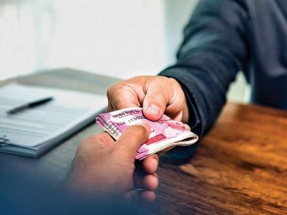 Maharashtra: Discom engineer held for allegedly accepting bribe Rs 15,000 | Maharashtra: Discom engineer held for allegedly accepting bribe Rs 15,000 Maharashtra: Discom engineer held for allegedly accepting bribe Rs 15,000 | Maharashtra: Discom engineer held for allegedly accepting bribe Rs 15,000