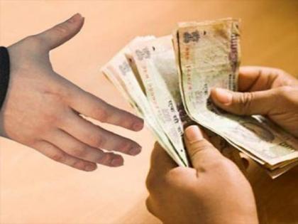 Talatha's helper who asked for a bribe of Rs 3000 is in custody of ACB | Talatha's helper who asked for a bribe of Rs 3000 is in custody of ACB
