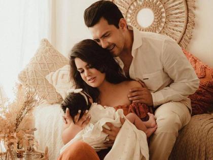 Aditya Narayan shares shares cute family pic as daughter Tvisha turns two months old | Aditya Narayan shares shares cute family pic as daughter Tvisha turns two months old