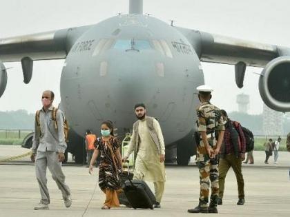 Over 100 Afghans are landing in India through a chartered flight from Kabul | Over 100 Afghans are landing in India through a chartered flight from Kabul
