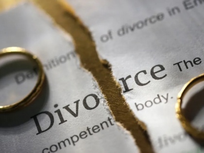 Agra Husband Demands Divorce as Wife Remains Active in Politics | Agra Husband Demands Divorce as Wife Remains Active in Politics