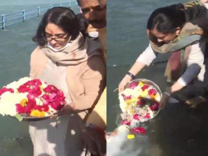 CDS Bipin Rawat's daughter's immerse ashes of parents in Ganga | CDS Bipin Rawat's daughter's immerse ashes of parents in Ganga