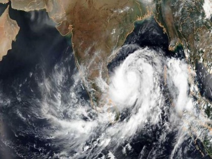 Low-pressure area on Bay of Bengal likely to develop into cyclone: IMD | Low-pressure area on Bay of Bengal likely to develop into cyclone: IMD