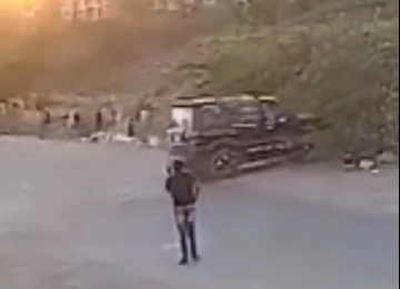 Ahmedabad: Car Falls Into Canal While Filming Social Media Reel, Video Goes Viral | Ahmedabad: Car Falls Into Canal While Filming Social Media Reel, Video Goes Viral Ahmedabad: Car Falls Into Canal While Filming Social Media Reel, Video Goes Viral | Ahmedabad: Car Falls Into Canal While Filming Social Media Reel, Video Goes Viral