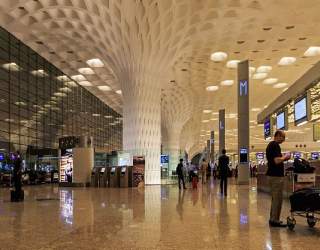 Mumbai CSMIA handles a record 1,50,988 travellers in a single day | Mumbai CSMIA handles a record 1,50,988 travellers in a single day
