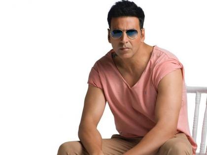 Akshay Kumar named as the highest taxpayer, receives honour certificate from Income Tax department | Akshay Kumar named as the highest taxpayer, receives honour certificate from Income Tax department
