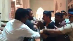 Shocking Video! Akshay Kumar gets into a fight with Rohit Shetty | Shocking Video! Akshay Kumar gets into a fight with Rohit Shetty