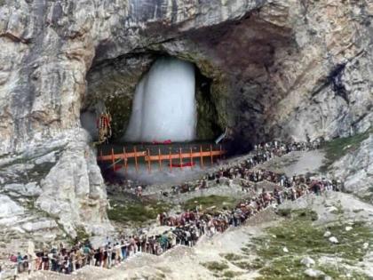 Maharashtra Devotee Dies of Heart Attack on Train While Returning from Amarnath Yatra at Alwar Junction | Maharashtra Devotee Dies of Heart Attack on Train While Returning from Amarnath Yatra at Alwar Junction Maharashtra Devotee Dies of Heart Attack on Train While Returning from Amarnath Yatra at Alwar Junction | Maharashtra Devotee Dies of Heart Attack on Train While Returning from Amarnath Yatra at Alwar Junction