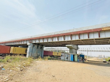 Vasai's 50-Year-Old Ambadi Bridge Closed, Set for Demolition and Reconstruction | Vasai's 50-Year-Old Ambadi Bridge Closed, Set for Demolition and Reconstruction