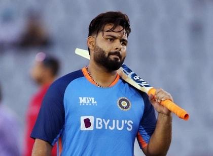 'Wish he will recover soon’ - Marcus Stoinis shares heartfelt message for Rishabh Pant | 'Wish he will recover soon’ - Marcus Stoinis shares heartfelt message for Rishabh Pant