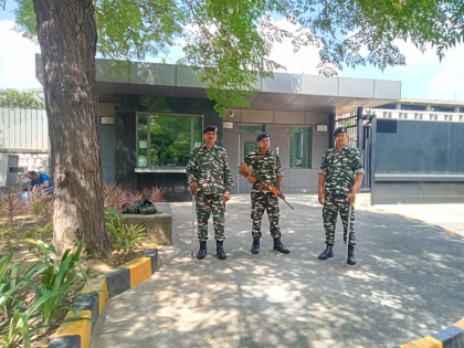 Security increased outside Canadian high commission in Delhi, after India rejects Canada's suspicions on role in Sikh leader's murder | Security increased outside Canadian high commission in Delhi, after India rejects Canada's suspicions on role in Sikh leader's murder