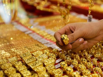 Dhanteras 2023: Big Jewellery players lure customers to buy gold with discount offers | Dhanteras 2023: Big Jewellery players lure customers to buy gold with discount offers