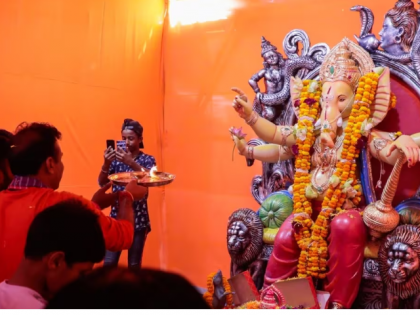 Ganeshotsav 2025: Chanting Wrong? Most Devotees Make These Aarti Mistakes – Here’s How to Fix Them This Year | Ganeshotsav 2025: Chanting Wrong? Most Devotees Make These Aarti Mistakes – Here’s How to Fix Them This Year