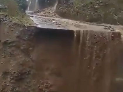 Arunachal Pradesh: Highway Along China Border Washes Away After Massive Landslide; Watch | Arunachal Pradesh: Highway Along China Border Washes Away After Massive Landslide; Watch
