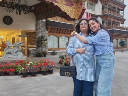 Yami Gautam and Her Mother Twin in Style, Enjoying a Peaceful Mountain Getaway In Leh | Yami Gautam and Her Mother Twin in Style, Enjoying a Peaceful Mountain Getaway In Leh Yami Gautam and Her Mother Twin in Style, Enjoying a Peaceful Mountain Getaway In Leh | Yami Gautam and Her Mother Twin in Style, Enjoying a Peaceful Mountain Getaway In Leh