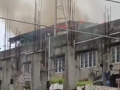 Assam Fire: Girl Injured After Falling From Building in Cachar (Watch Video) | Assam Fire: Girl Injured After Falling From Building in Cachar (Watch Video)