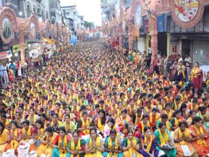 Over 36,000 women recite Atharvashirsha at Shreemant Dagdusheth Halwai Ganpati pandal in Pune | Over 36,000 women recite Atharvashirsha at Shreemant Dagdusheth Halwai Ganpati pandal in Pune
