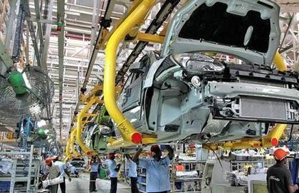 Lockdown restrictions in Maha raises concern automotive industry | Lockdown restrictions in Maha raises concern automotive industry