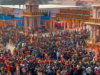Ayodhya: Ram Temple Sees 5 Lakh Visitors on Day One, Yogi Adityanath Appeals People To Maintain Patience | Ayodhya: Ram Temple Sees 5 Lakh Visitors on Day One, Yogi Adityanath Appeals People To Maintain Patience