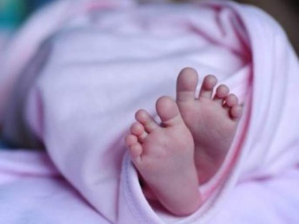 Nagpur: Newborn found wrapped in blanket under neem tree | Nagpur: Newborn found wrapped in blanket under neem tree