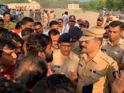 Loksabha Election 2024: MLA Bacchu Kadu Fights Police After His Permission Is Cancelled For Amit Shah's Rally; Watch Video | Loksabha Election 2024: MLA Bacchu Kadu Fights Police After His Permission Is Cancelled For Amit Shah's Rally; Watch Video