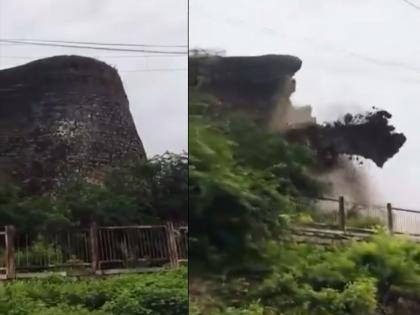 Balapur Fort Collapse: Section of Centuries-Old Fort Collapses in Akola Amid Heavy Rainfall (Watch Video) | Balapur Fort Collapse: Section of Centuries-Old Fort Collapses in Akola Amid Heavy Rainfall (Watch Video)
