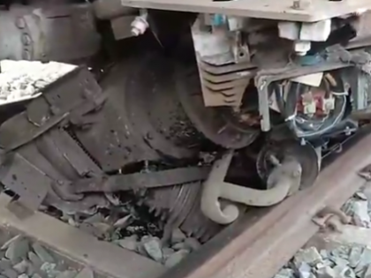 Balasore Train Accident: Chennai-Bound New Jalpaiguri Express Derails After Hitting Electric Pole in Odisha (Watch Video) | Balasore Train Accident: Chennai-Bound New Jalpaiguri Express Derails After Hitting Electric Pole in Odisha (Watch Video) Balasore Train Accident: Chennai-Bound New Jalpaiguri Express Derails After Hitting Electric Pole in Odisha (Watch Video) | Balasore Train Accident: Chennai-Bound New Jalpaiguri Express Derails After Hitting Electric Pole in Odisha (Watch Video)